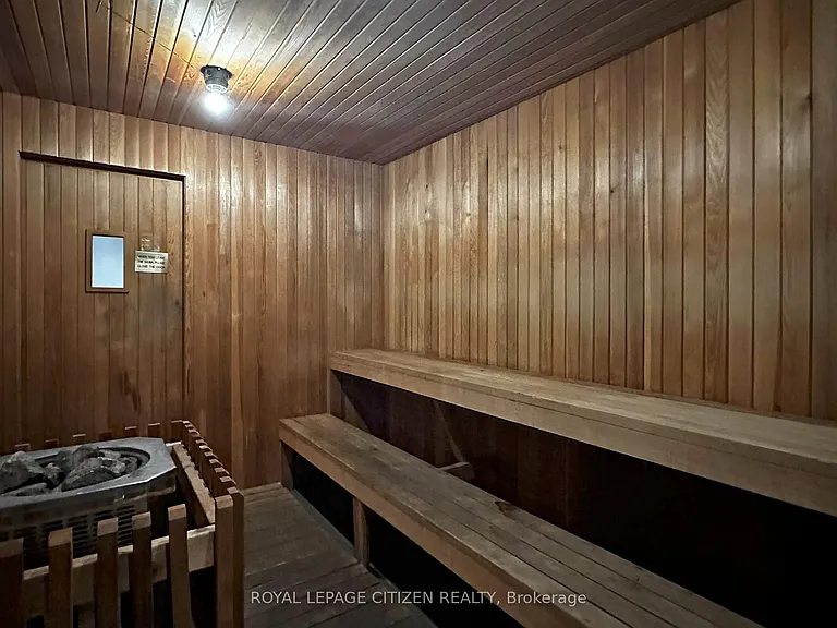 555 Yonge St #302 — Photo 30
