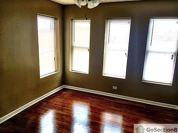 5th image of 11041 S Vernon Ave #1