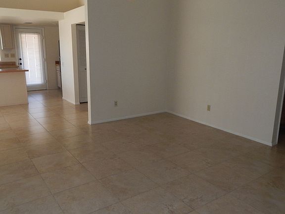 4th image of 1009 N Fleetwood Pl