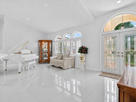 4th image of 5670 NW 38th Terrace