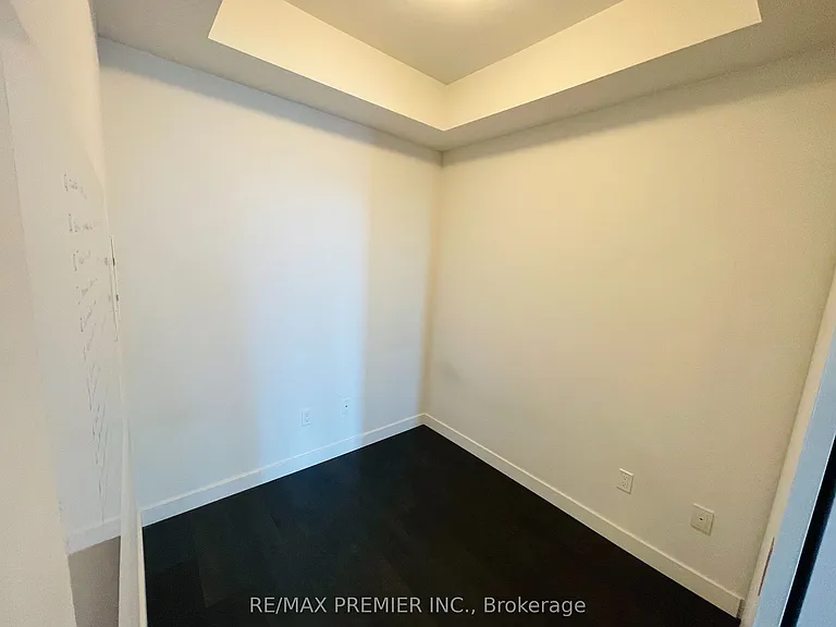 8 Eglinton Ave E #4301 — Photo 12