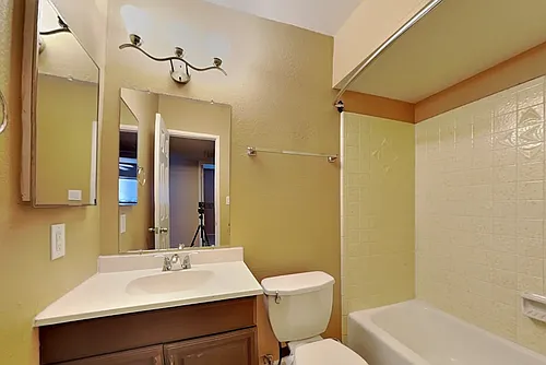 5209 W Sandra Ter Photo 1