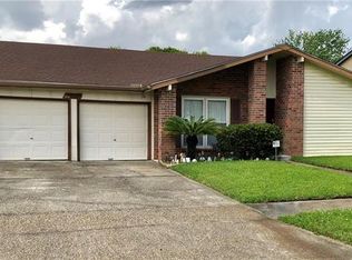 3836 Greenbriar Ln, Harvey, LA 70058