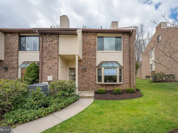 48 Elan Ln, Chesterbrook, PA 19087