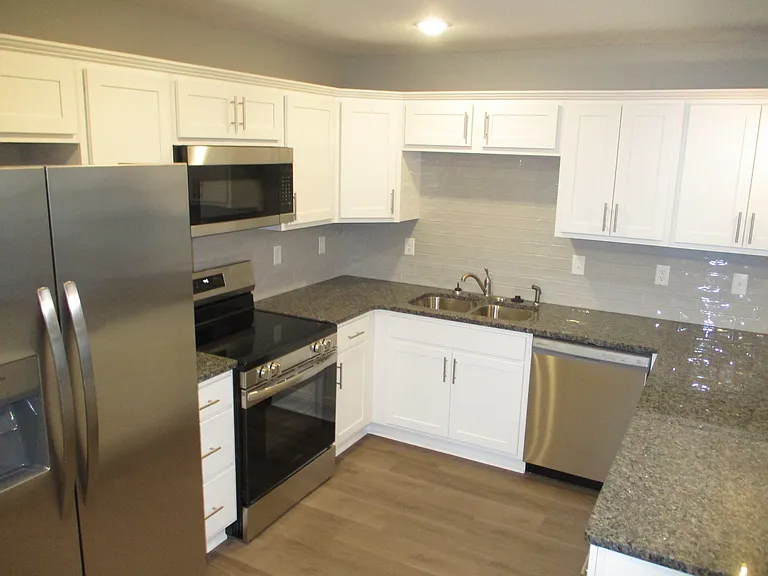 1108 Diamond Head Rd — Photo 4