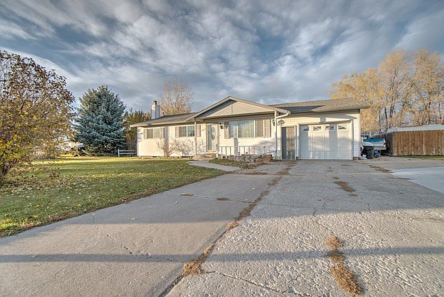 1st image of 4465 E Greenwillow Ln