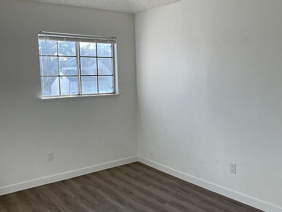 3rd image of 7228 Richmond Heights Dr