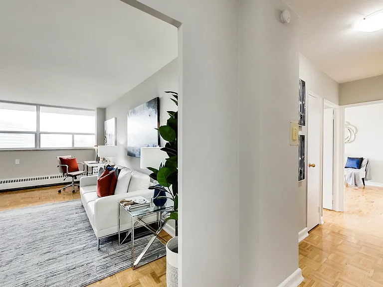 6000 Bathurst St — Photo 58