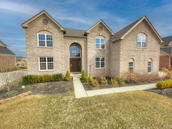 50869 Silverton Dr, Canton, MI 48187