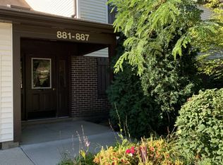 881 Stradford Cir #20A1, Buffalo Grove, IL 60089