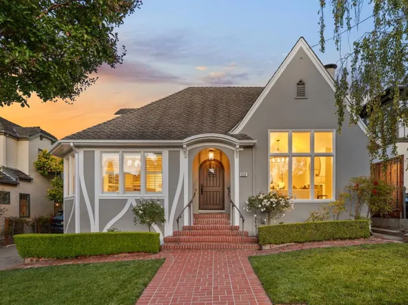 2111 Roosevelt Ave, Burlingame, CA 94010