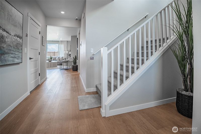 4th image of 13739 184th Street Ct E #142