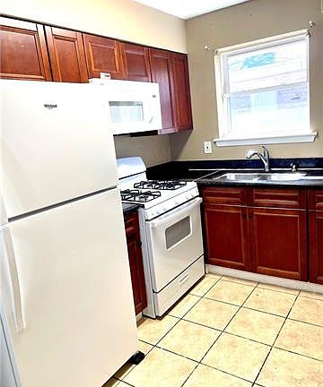 3rd image of 2030 James Dr