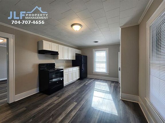 3rd image of 1126 S Fulton St APT C