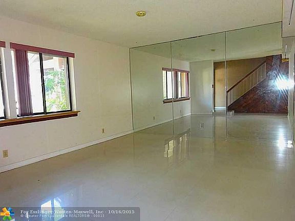 2nd image of 136 Wimbledon Lake Dr #136