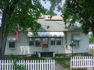 26281 Locust Grove Rd, New Holland, OH 43145