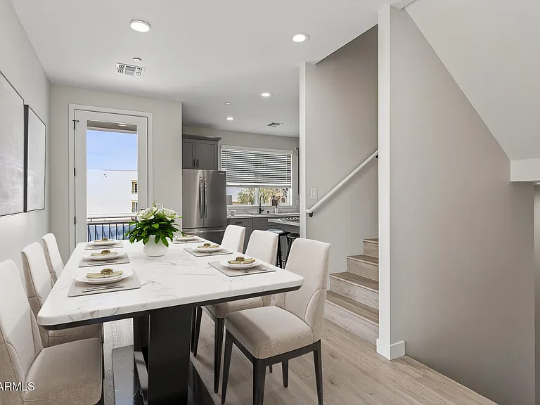 2601 E Clarendon Ave #3 — Photo 16
