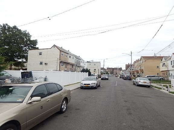 4th image of 1426 Chandler St