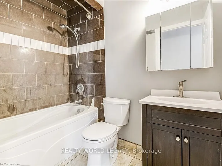 119 Cedar St S #8 — Photo 17