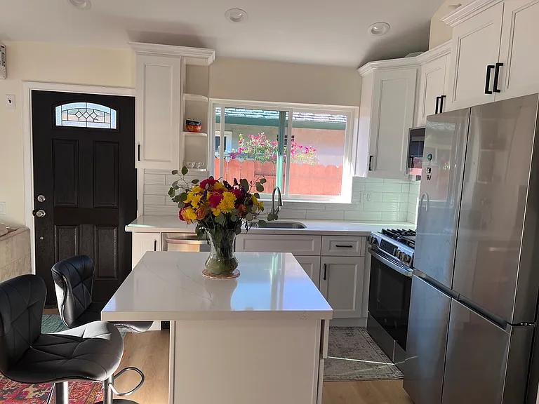 1629 Martin Ave — Photo 9