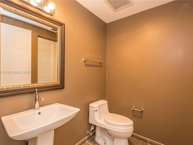 3470 E Coast Ave #H1609 — Photo 10