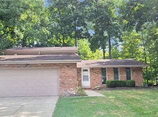 17211 Misty Lake Dr, Strongsville, OH