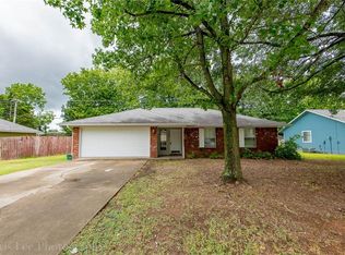 1754 N Salem Rd, Fayetteville, AR 72704