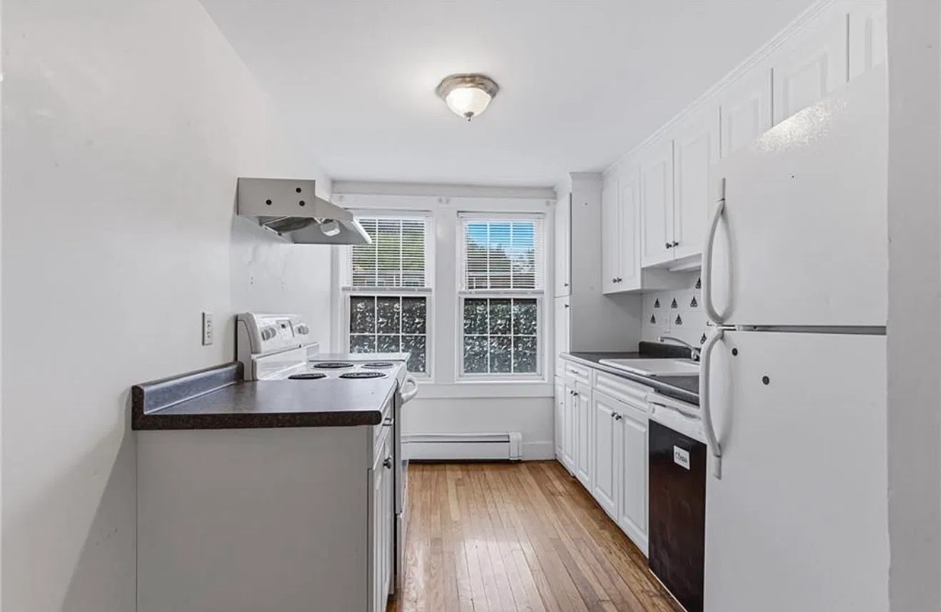 2 bed, 27000 sqft, $900 — Photo 4