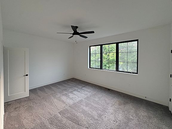 4th image of 351 Loeffler Ave