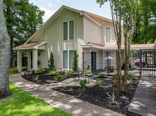 1402 W Stroker Rd, Crosby, TX 77532