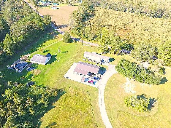 3rd image of 3390 County Road 4002