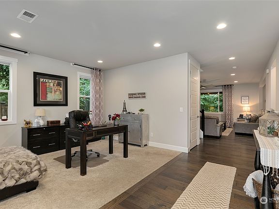 5th image of 14124 63rd Avenue E