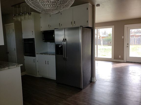4th image of 406 E Shandon Ave
