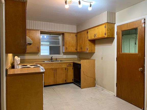 4th image of 4511 Greenway Dr