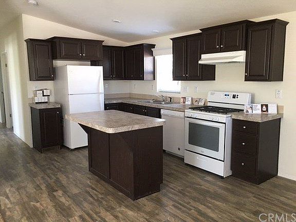 3rd image of 27755 Jefferson Ave