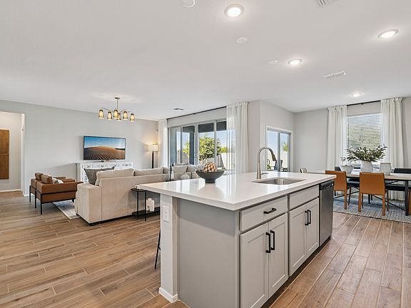 Madera - Topaz Interior Image 4