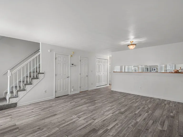1365 Longlac Rd — Photo 5
