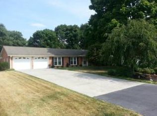 6436 Ridgeview Dr, Roanoke, VA 24019