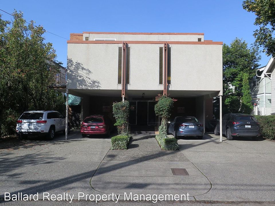 1st image of 2037 Franklin Ave E APT 202