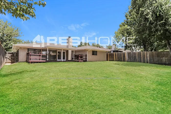 2832 Lago Vista Loop — Photo 13