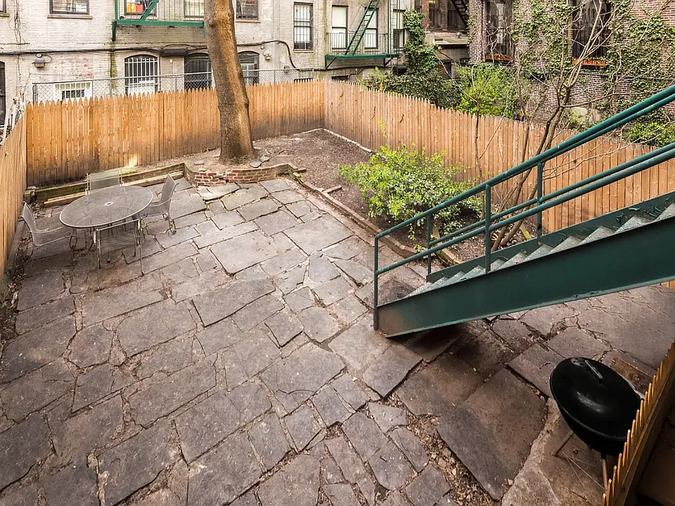 218 E 5th St #GARDEN
