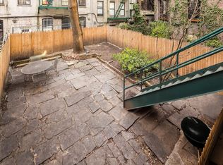 218 E 5th St, New York, NY 10003