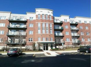 800 Weidner Rd #207, Buffalo Grove, IL 60089