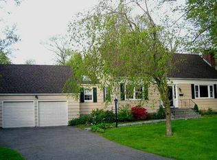 184 Tuller Rd, Fairfield, CT 06825