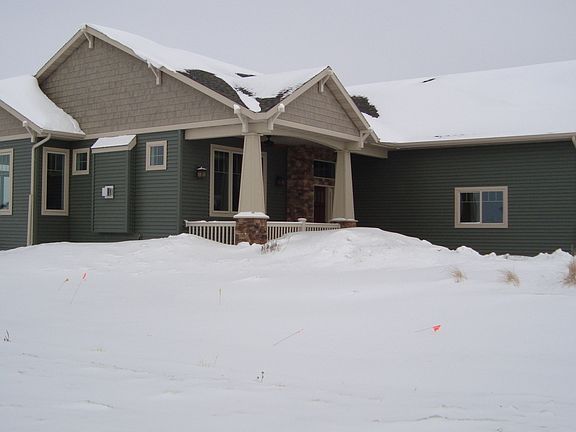 5th image of 736 47th Ave W