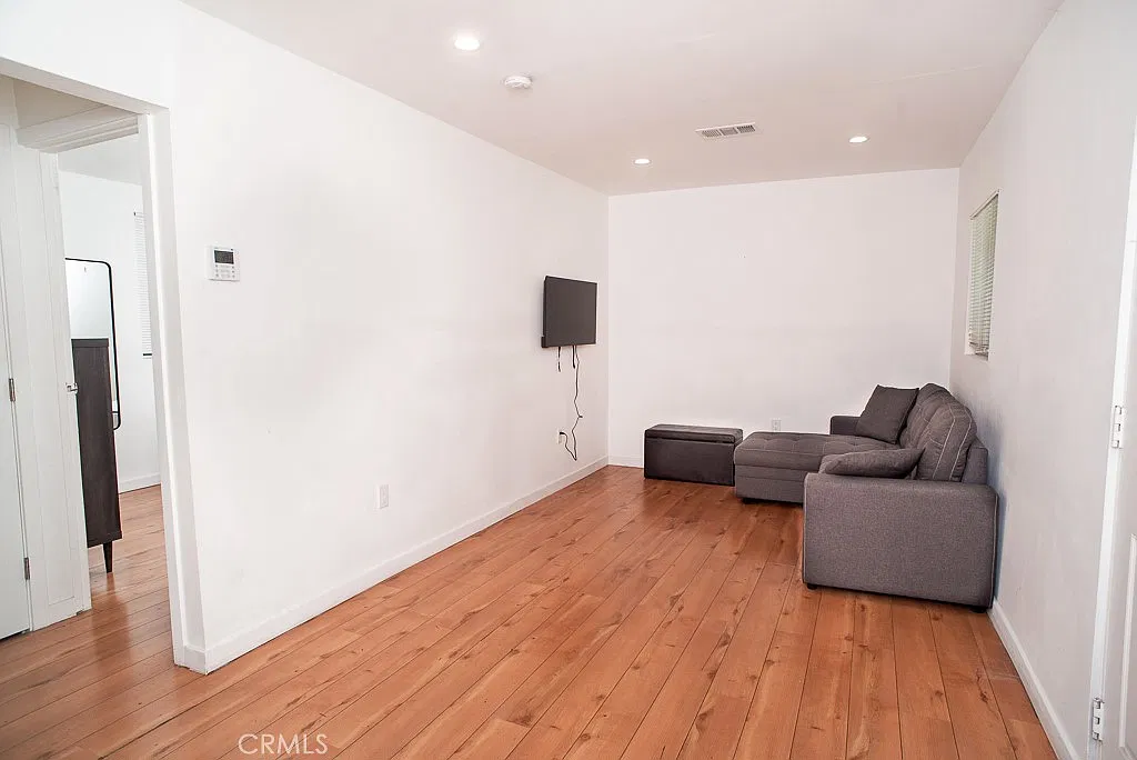 1 bed, 460 sqft, $1,750 — Photo 3