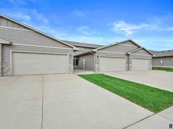 3921 S Grand Slam Ave, Sioux Falls, SD 57110