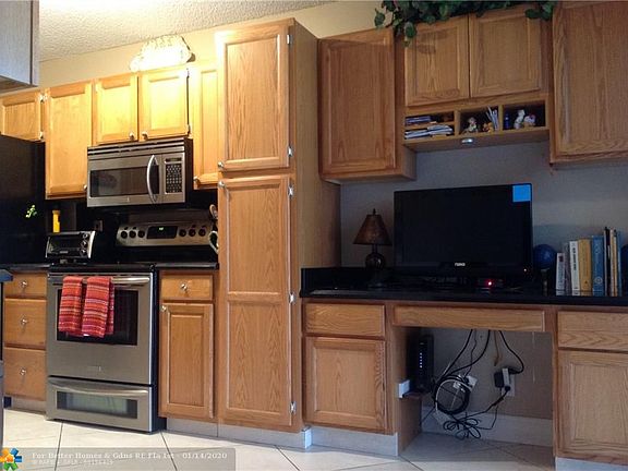 5th image of 82 Paxford Ln