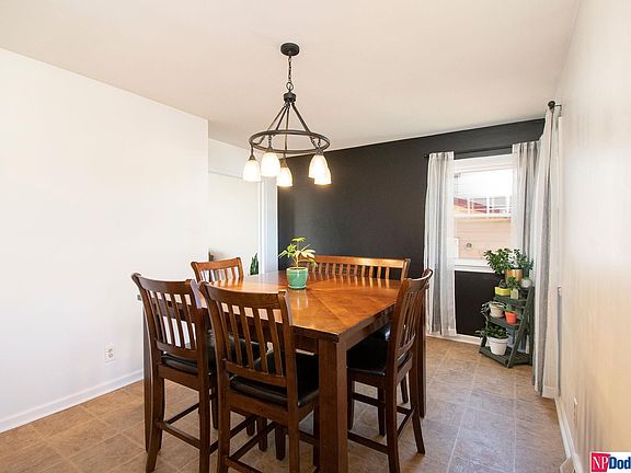 5th image of 9636 Redman Ave