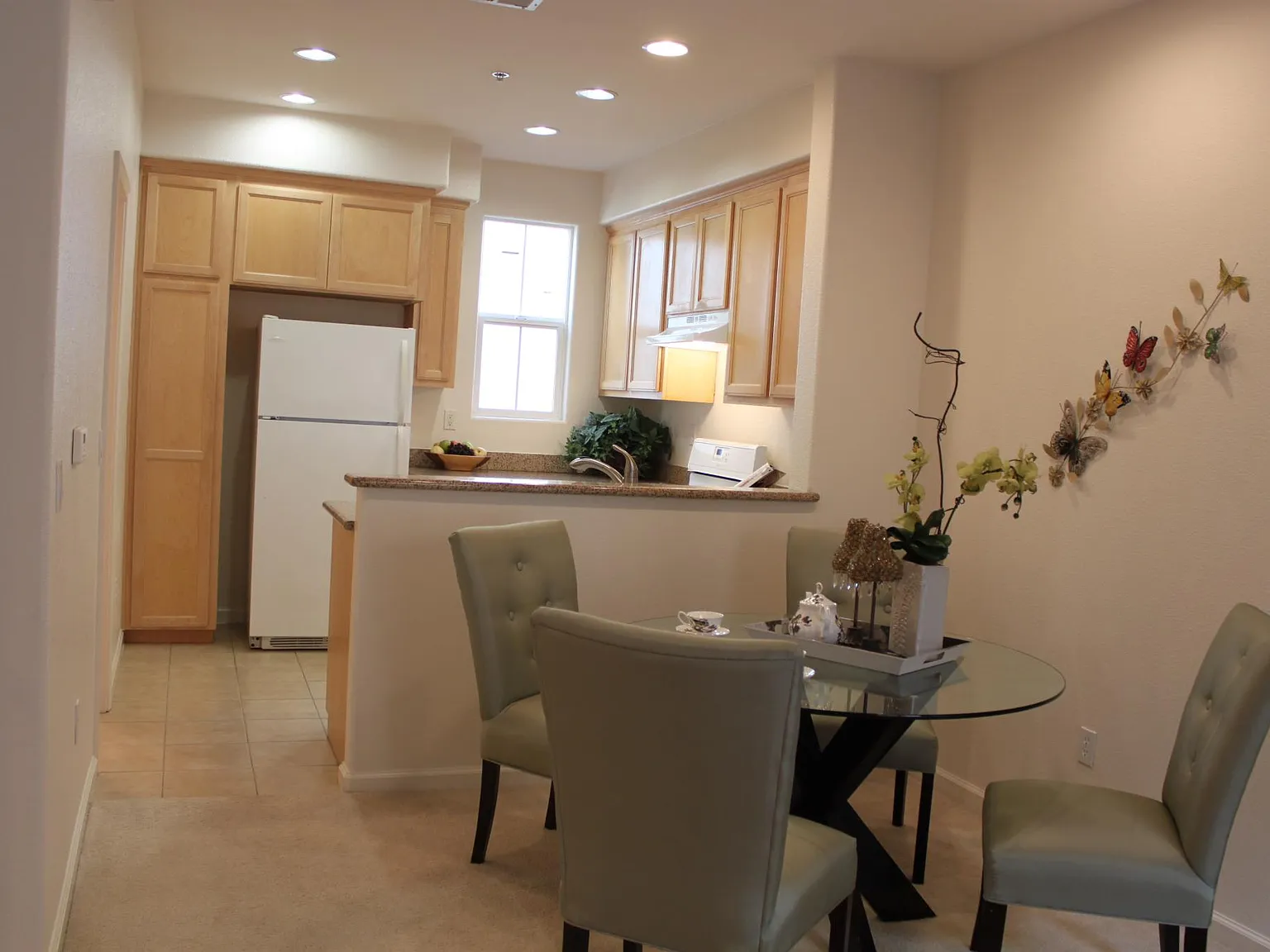 2 bed, 2.5 bath, 1038 sqft, $3,650 — Photo 3